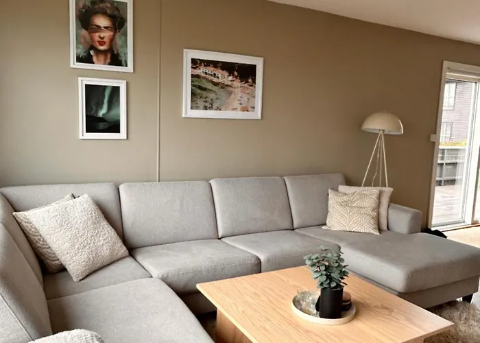 2 Bedrooms - Beautiful Home Near City Centre