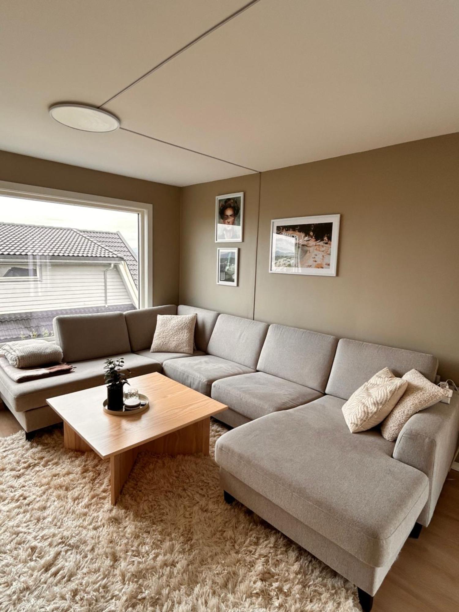 2 Bedrooms - Beautiful Near Centre Apartment